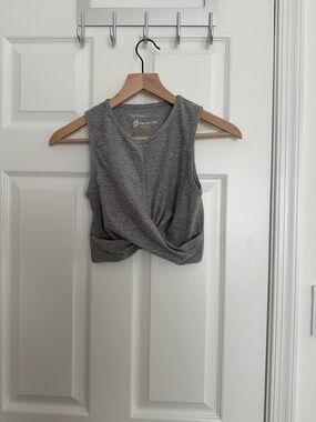 Beyond Yoga x Peloton Cropped Twist Front Tank Top Women’s Medium Gray